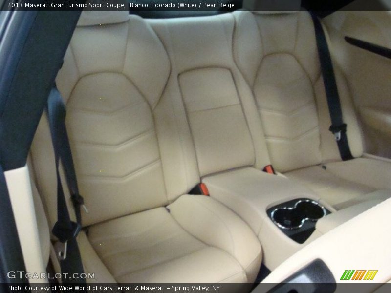 Bianco Eldorado (White) / Pearl Beige 2013 Maserati GranTurismo Sport Coupe