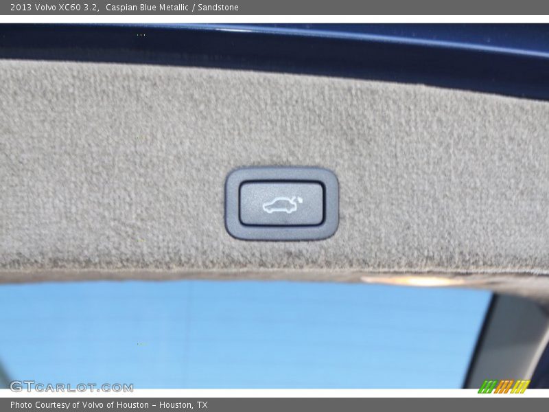 Caspian Blue Metallic / Sandstone 2013 Volvo XC60 3.2