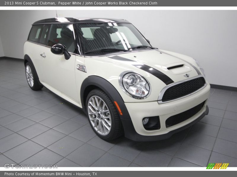 Front 3/4 View of 2013 Cooper S Clubman