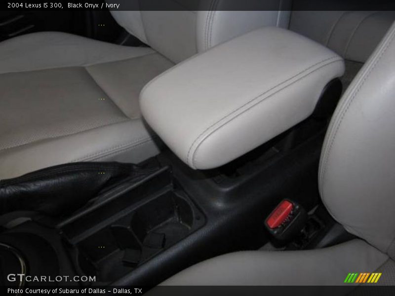 Black Onyx / Ivory 2004 Lexus IS 300