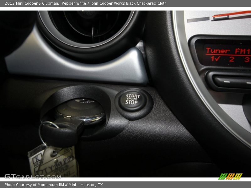 Pepper White / John Cooper Works Black Checkered Cloth 2013 Mini Cooper S Clubman