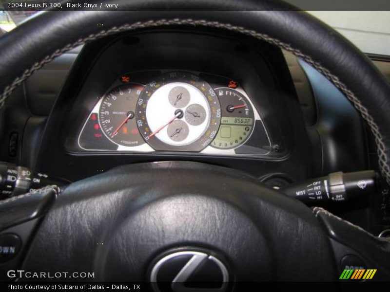 Black Onyx / Ivory 2004 Lexus IS 300