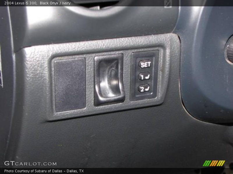 Black Onyx / Ivory 2004 Lexus IS 300