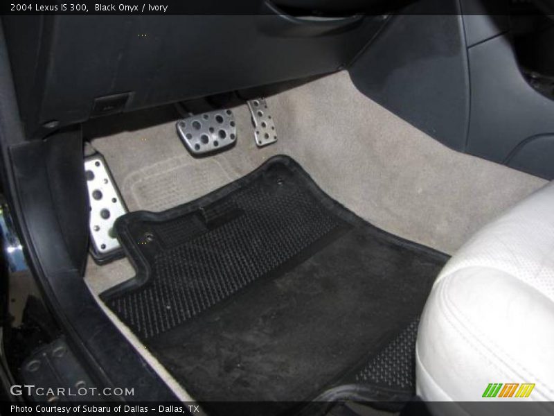 Black Onyx / Ivory 2004 Lexus IS 300