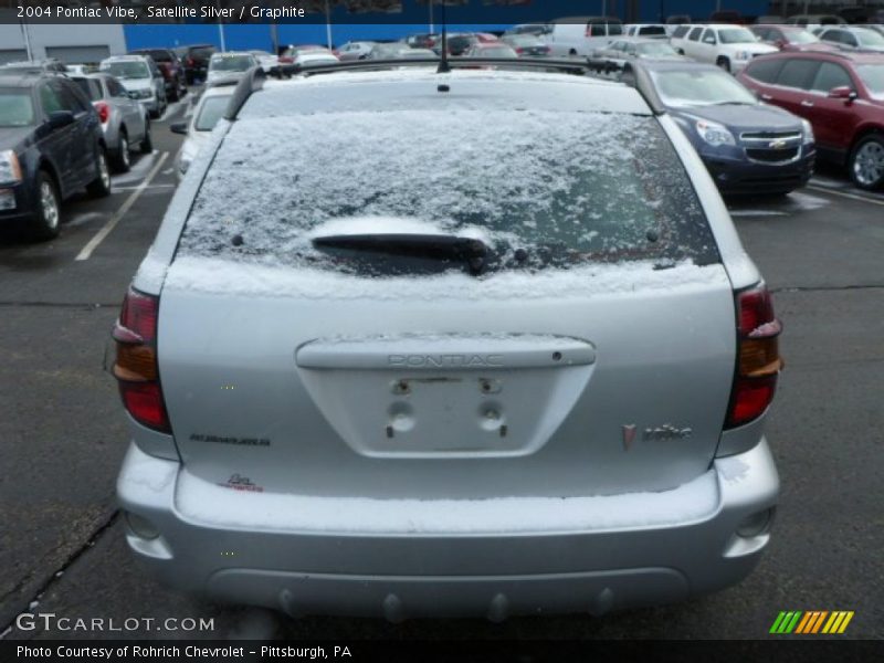 Satellite Silver / Graphite 2004 Pontiac Vibe