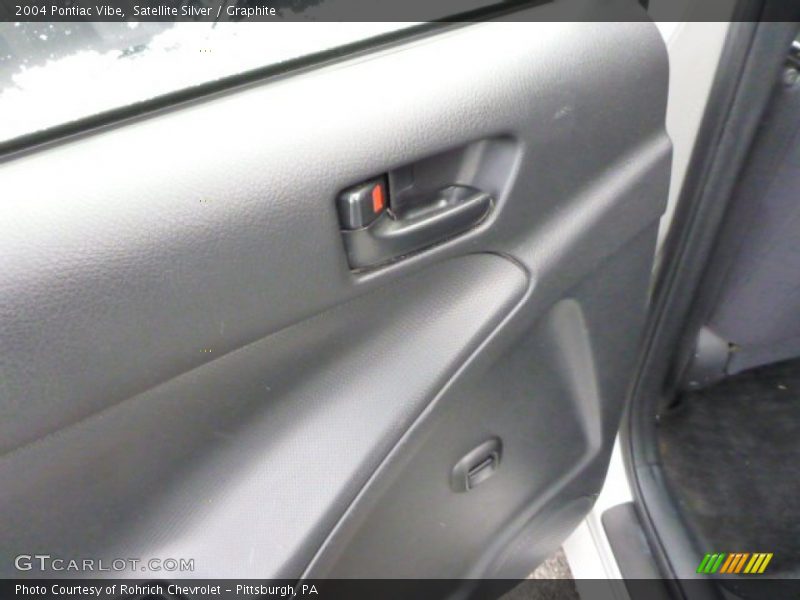 Satellite Silver / Graphite 2004 Pontiac Vibe
