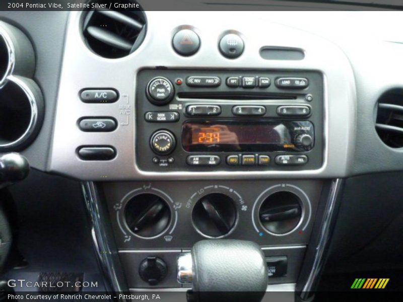 Satellite Silver / Graphite 2004 Pontiac Vibe