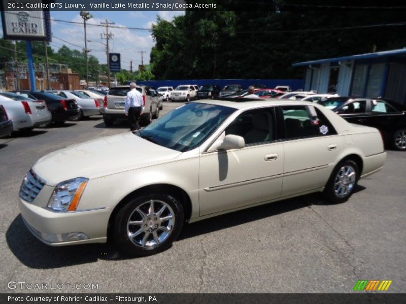 Vanille Latte Metallic / Shale/Cocoa Accents 2011 Cadillac DTS Luxury