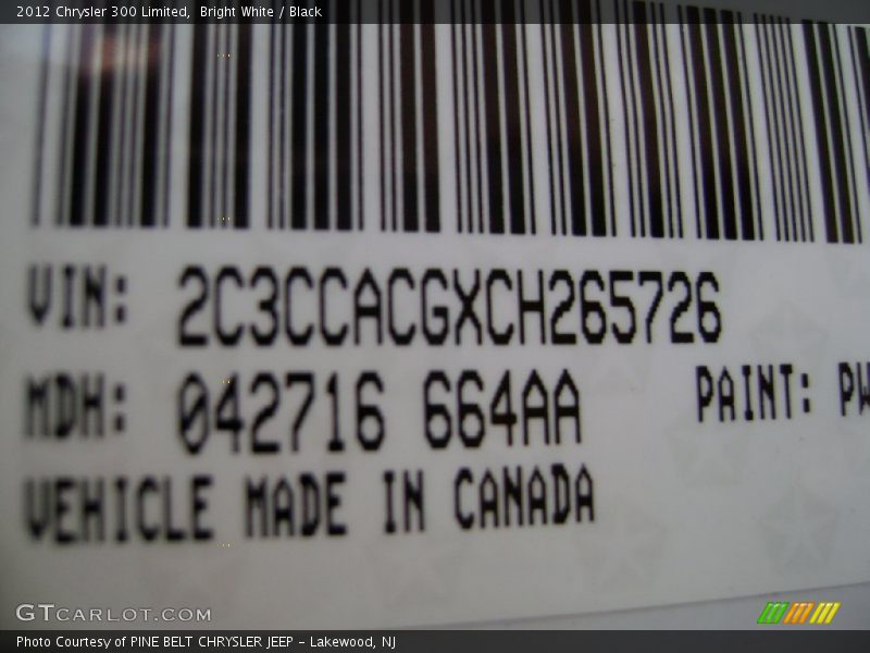Bright White / Black 2012 Chrysler 300 Limited