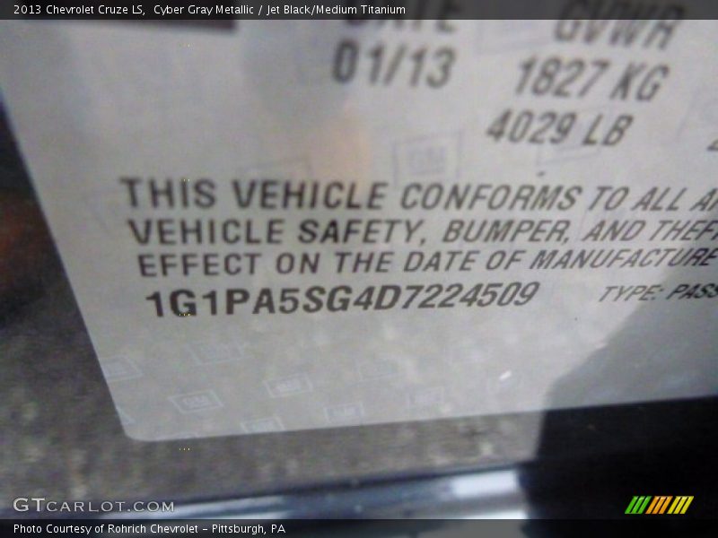 Cyber Gray Metallic / Jet Black/Medium Titanium 2013 Chevrolet Cruze LS