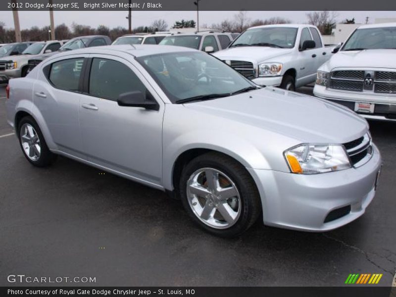 Bright Silver Metallic / Black 2012 Dodge Avenger SE