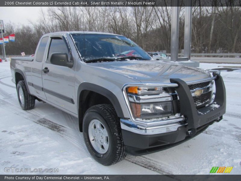 Front 3/4 View of 2006 Colorado LS Extended Cab 4x4