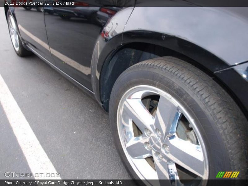 Black / Black 2012 Dodge Avenger SE