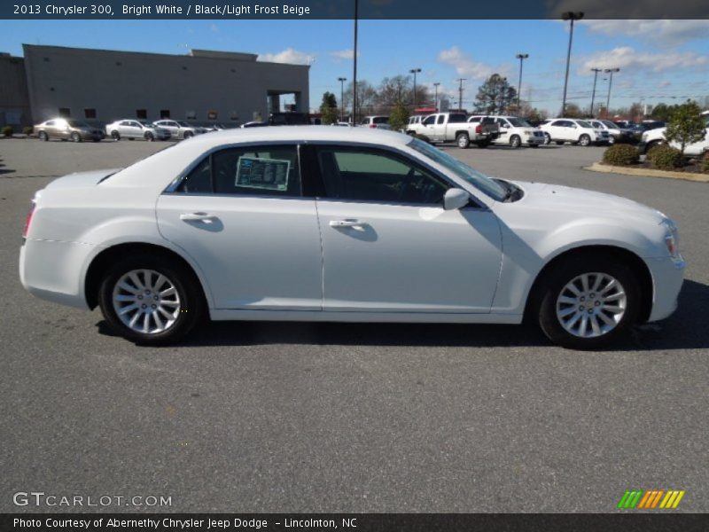 Bright White / Black/Light Frost Beige 2013 Chrysler 300