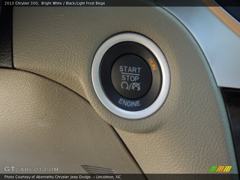 Bright White / Black/Light Frost Beige 2013 Chrysler 300