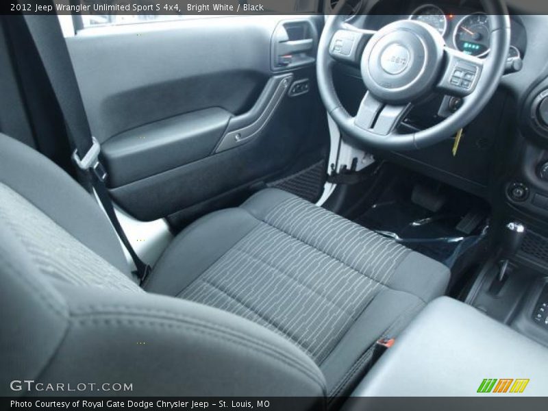 Bright White / Black 2012 Jeep Wrangler Unlimited Sport S 4x4
