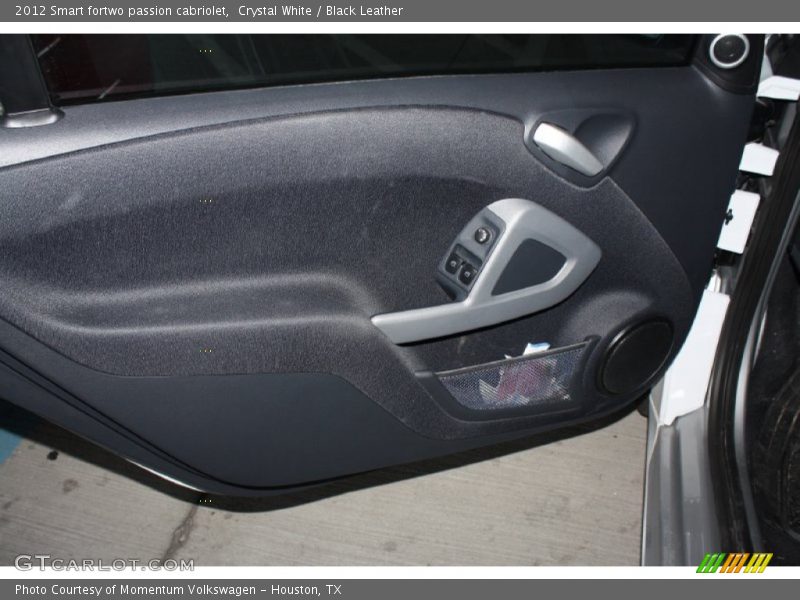 Crystal White / Black Leather 2012 Smart fortwo passion cabriolet