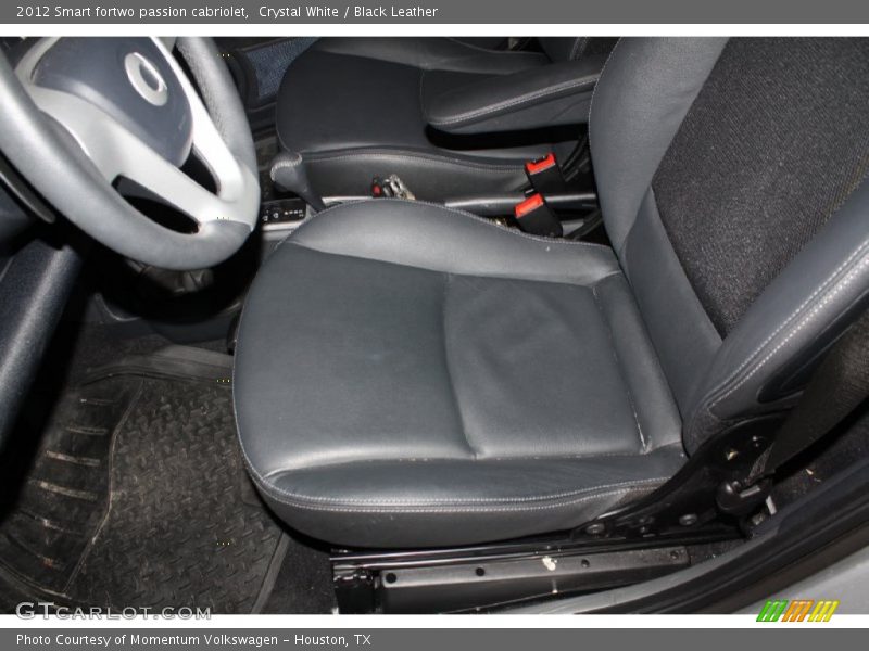 Crystal White / Black Leather 2012 Smart fortwo passion cabriolet