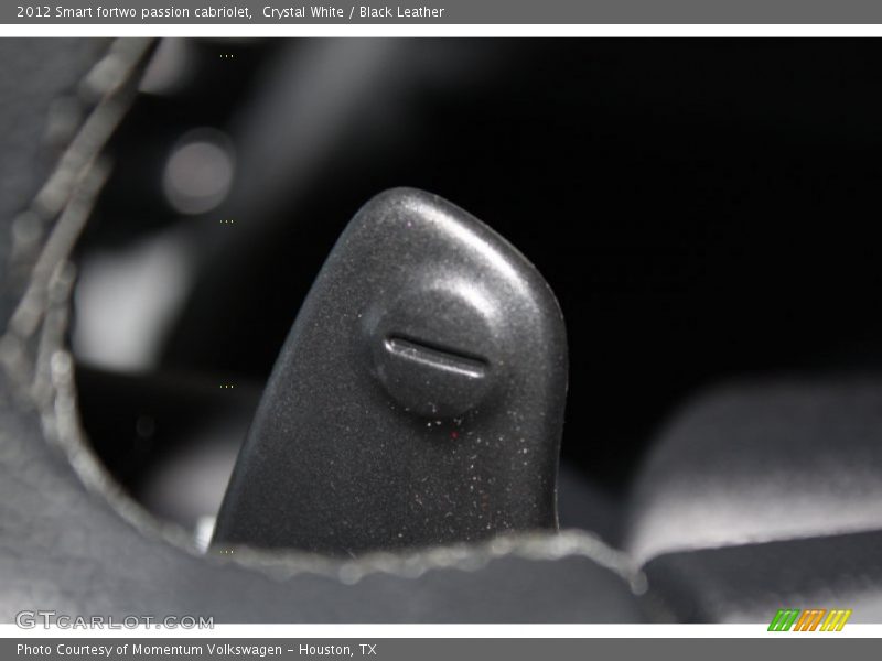 Crystal White / Black Leather 2012 Smart fortwo passion cabriolet