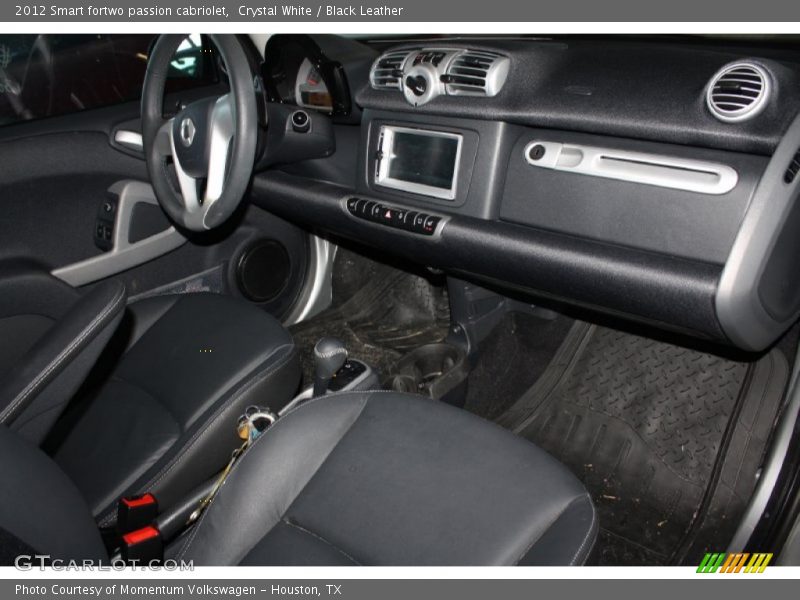 Crystal White / Black Leather 2012 Smart fortwo passion cabriolet
