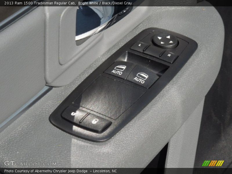 Bright White / Black/Diesel Gray 2013 Ram 1500 Tradesman Regular Cab