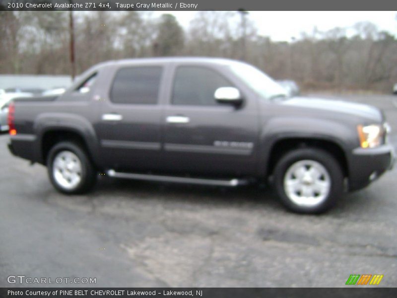 Taupe Gray Metallic / Ebony 2010 Chevrolet Avalanche Z71 4x4