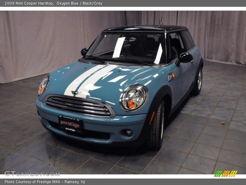 Oxygen Blue / Black/Grey 2009 Mini Cooper Hardtop