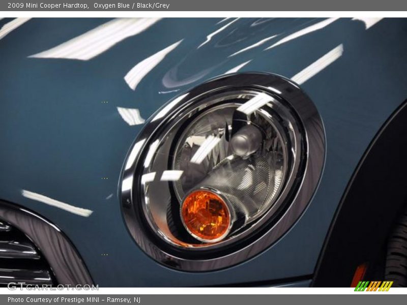 Oxygen Blue / Black/Grey 2009 Mini Cooper Hardtop