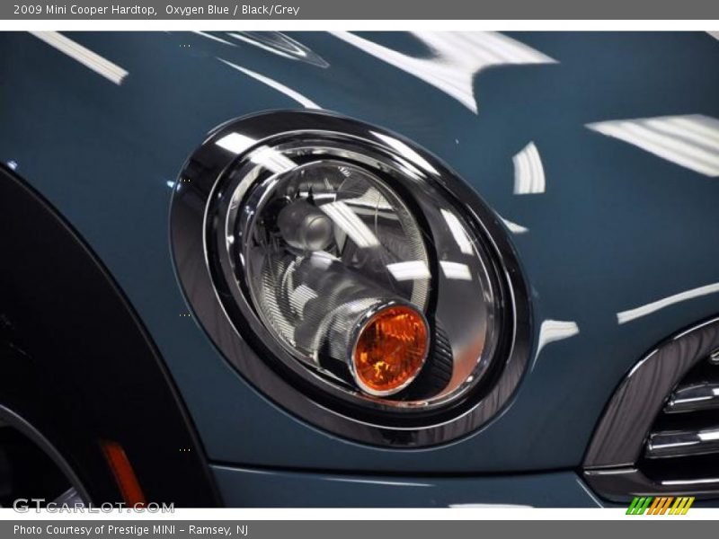 Oxygen Blue / Black/Grey 2009 Mini Cooper Hardtop