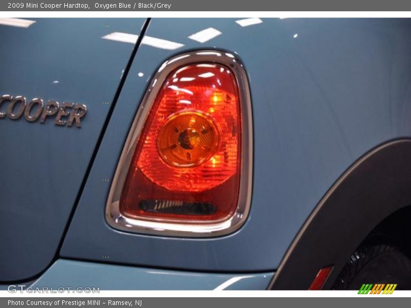 Oxygen Blue / Black/Grey 2009 Mini Cooper Hardtop