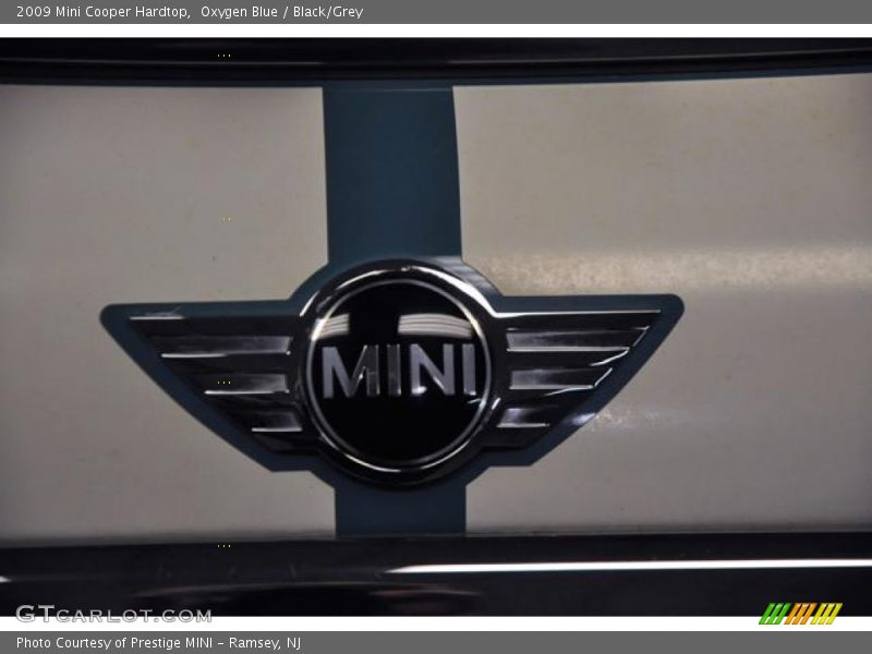 Oxygen Blue / Black/Grey 2009 Mini Cooper Hardtop