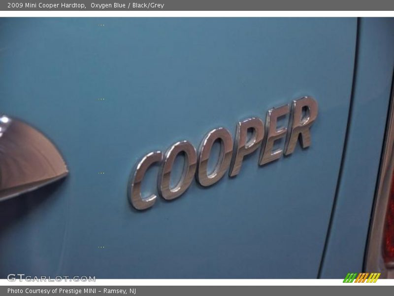 Oxygen Blue / Black/Grey 2009 Mini Cooper Hardtop
