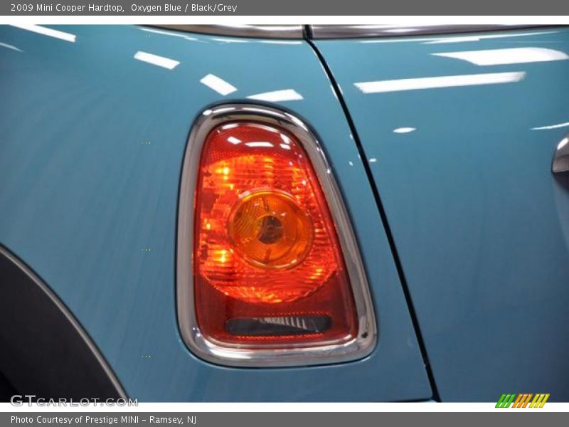 Oxygen Blue / Black/Grey 2009 Mini Cooper Hardtop