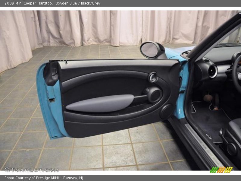 Oxygen Blue / Black/Grey 2009 Mini Cooper Hardtop