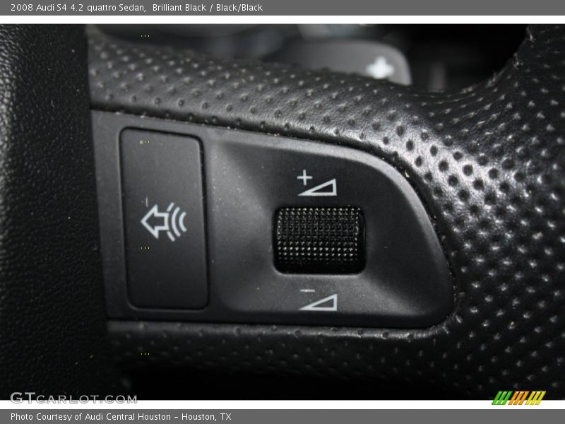 Controls of 2008 S4 4.2 quattro Sedan