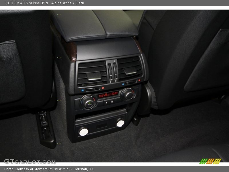 Alpine White / Black 2013 BMW X5 xDrive 35d
