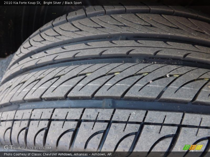 Bright Silver / Black Sport 2010 Kia Forte Koup SX