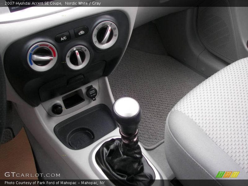 Nordic White / Gray 2007 Hyundai Accent SE Coupe