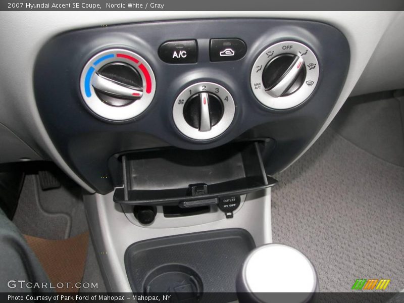 Nordic White / Gray 2007 Hyundai Accent SE Coupe