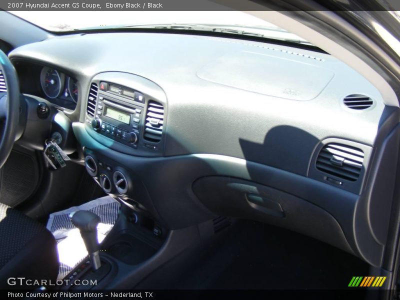 Ebony Black / Black 2007 Hyundai Accent GS Coupe