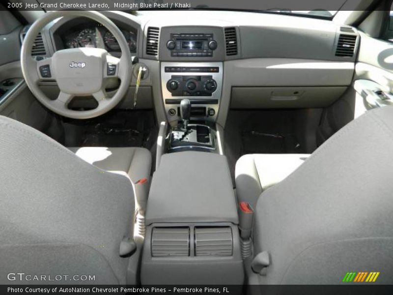 Dashboard of 2005 Grand Cherokee Laredo