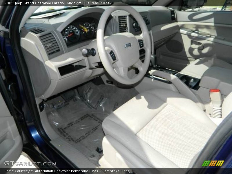 Khaki Interior - 2005 Grand Cherokee Laredo 