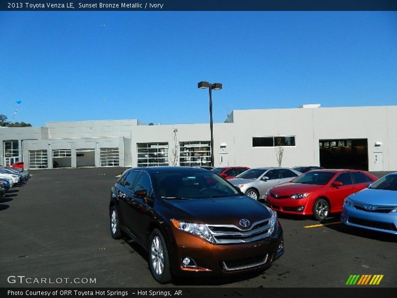 Sunset Bronze Metallic / Ivory 2013 Toyota Venza LE