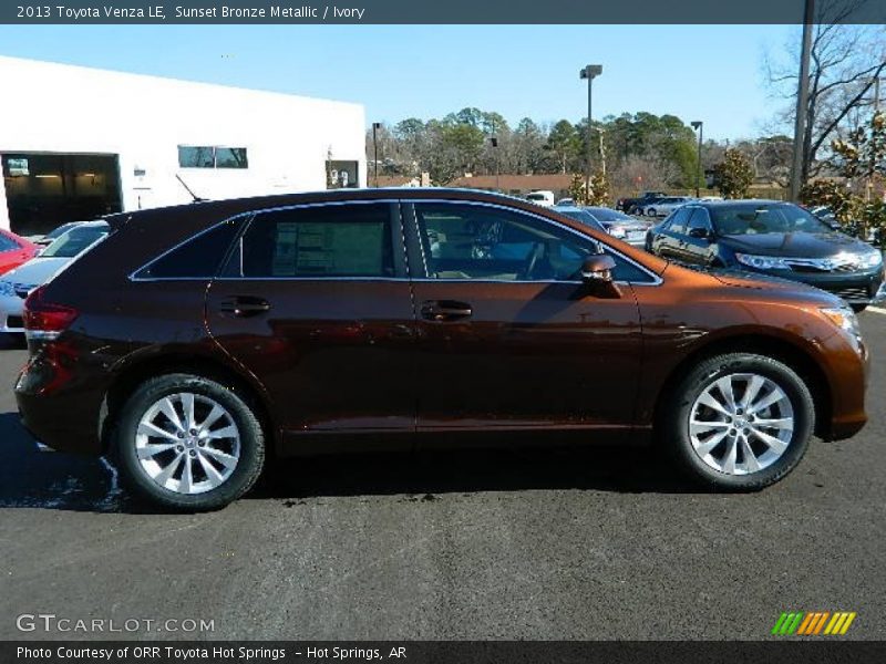 Sunset Bronze Metallic / Ivory 2013 Toyota Venza LE