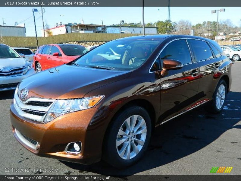 Sunset Bronze Metallic / Ivory 2013 Toyota Venza LE