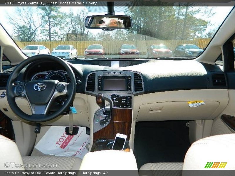 Sunset Bronze Metallic / Ivory 2013 Toyota Venza LE