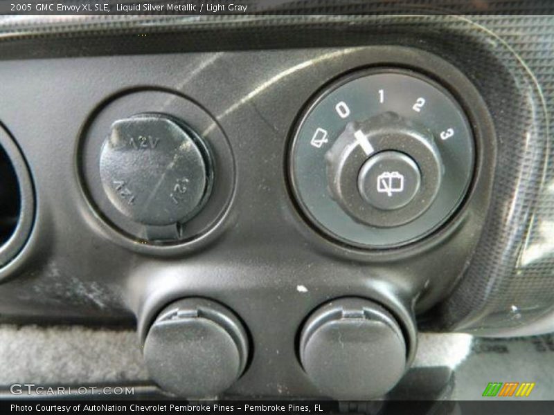 Liquid Silver Metallic / Light Gray 2005 GMC Envoy XL SLE