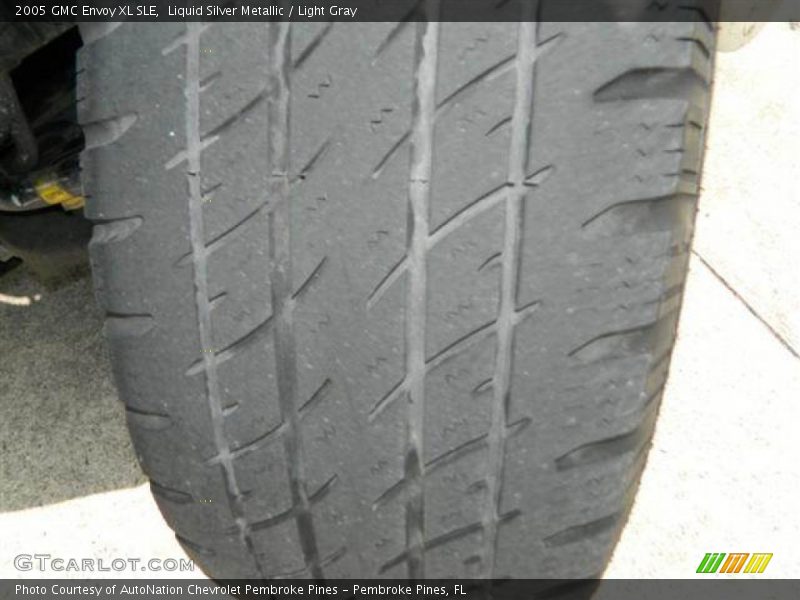 Liquid Silver Metallic / Light Gray 2005 GMC Envoy XL SLE