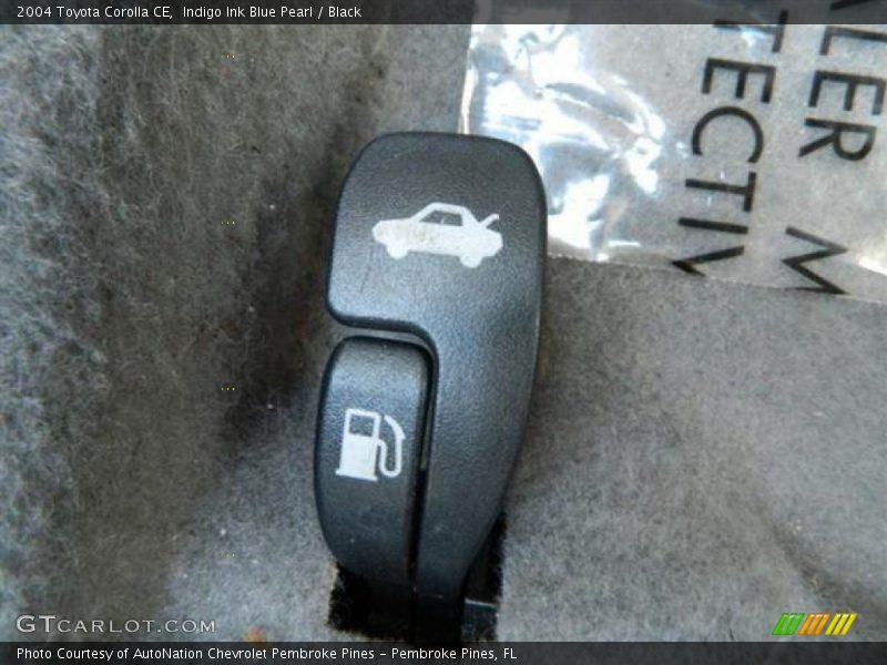 Indigo Ink Blue Pearl / Black 2004 Toyota Corolla CE