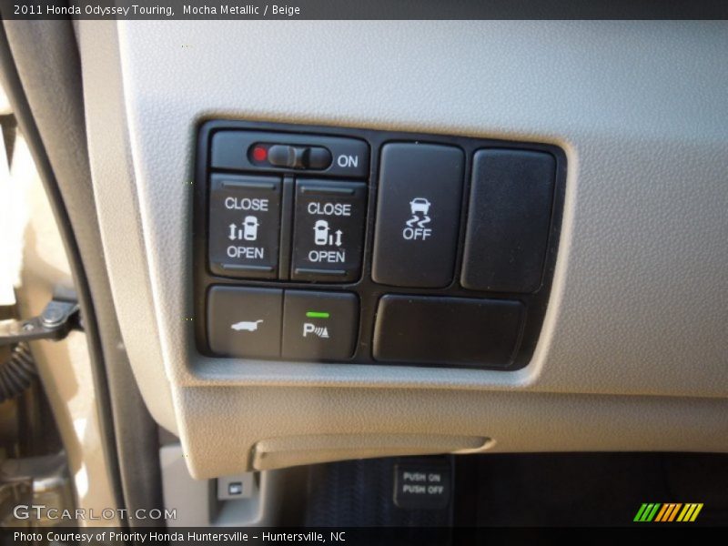 Mocha Metallic / Beige 2011 Honda Odyssey Touring